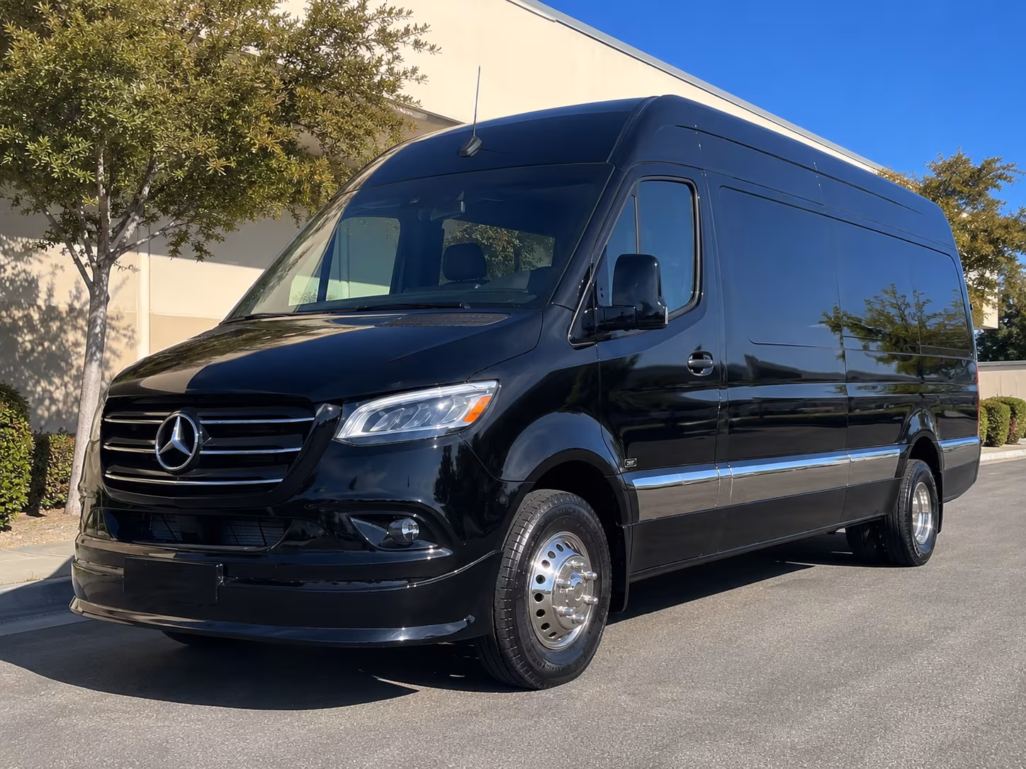 book the perfect ride for your next wedding 1